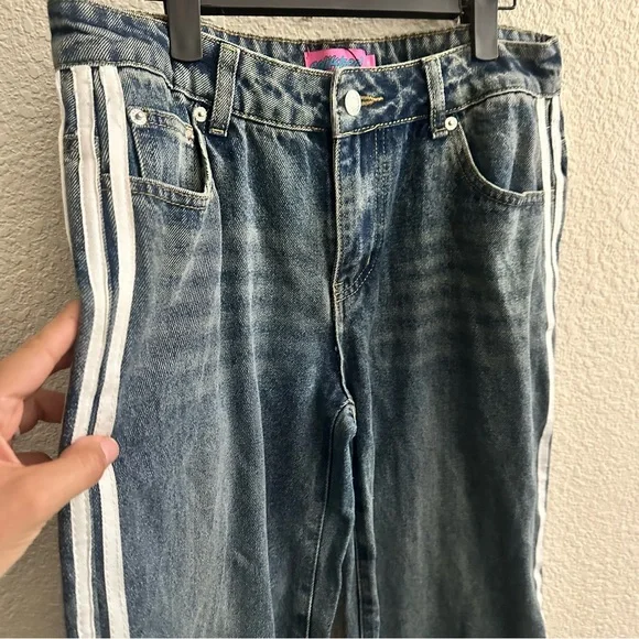 NWOT Edikted Blue Washed Low Rise Bow Ribbon Baggy Jeans - Picture 10 of 11